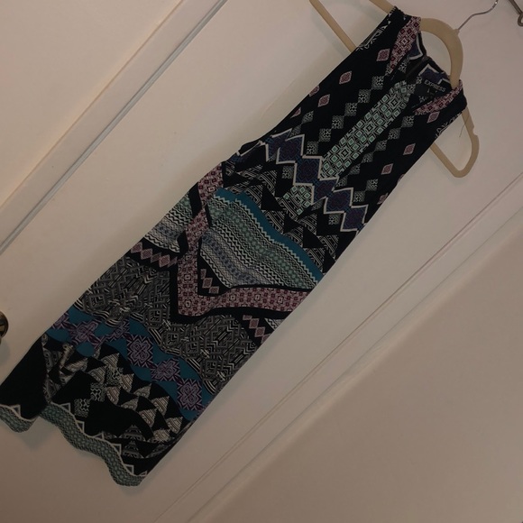 Express sleeveless mock neck Dress - Picture 2 of 7